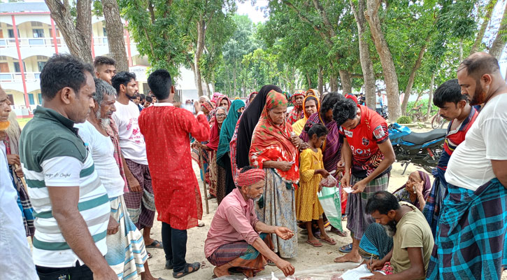 শ্রীপুরে দরিদ্রদের মাঝে কোরবানির গোশত বিতরণ