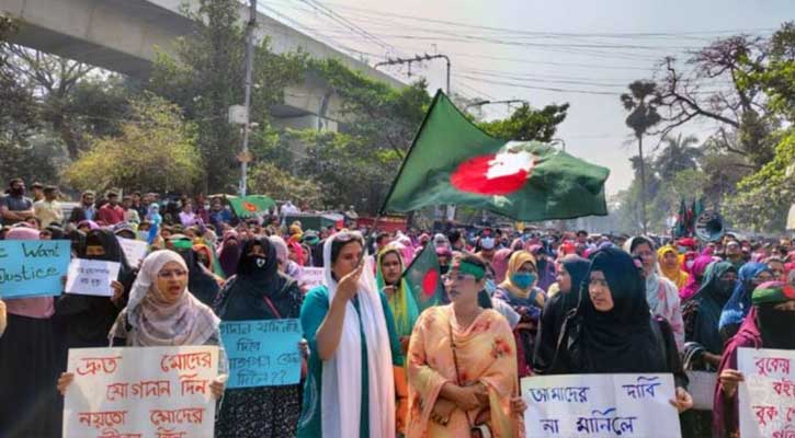 প্রাথমিকের নিয়োগবঞ্চিতদের ১১তম দিনে শাহবাগে সমাবেশ চলছে