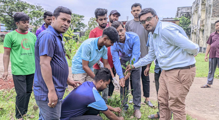 নালিতাবাড়ীতে জাগ্রত মানবতা স্বেচ্ছাসেবীর ৩ শতাধিক বৃক্ষরোপন