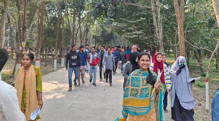 বেরোবিতে ঢাবির ‘ব্যবসায় শিক্ষা‍‍` ইউনিটের ভর্তি পরীক্ষা অনুষ্ঠিত