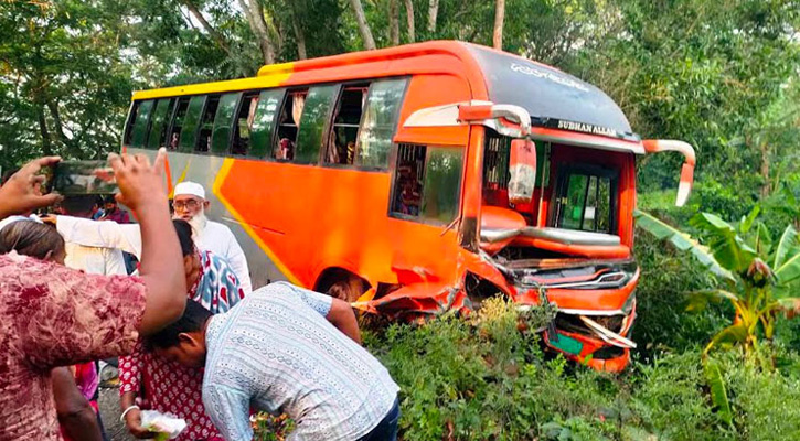 গোপালগঞ্জের মুকসুদপুরে সড়ক দুর্ঘটনায় নিহত ৪