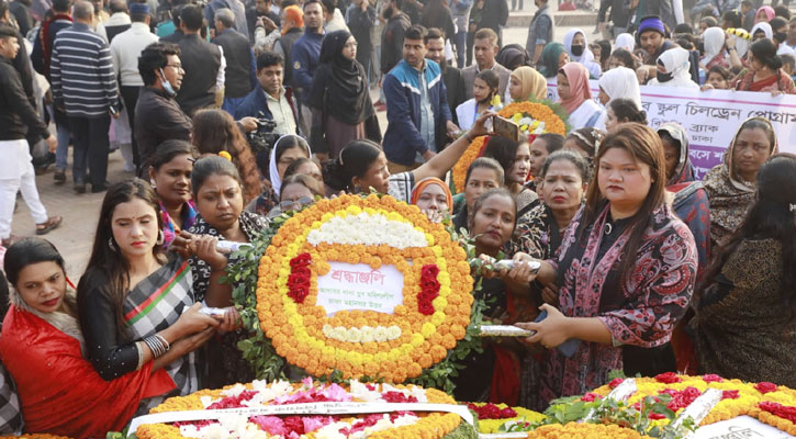 জাতির শ্রেষ্ঠ মেধাবী সন্তানদের স্মরণ করছে বাঙালি