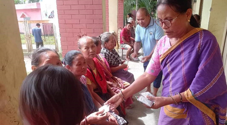 আশ্রয় কেন্দ্রে গুলোতে  চিকিৎসা সেবা পৌঁছে দিচ্ছে বাঘাইছড়ি স্বাস্থ্য কমপ্লেক্সে