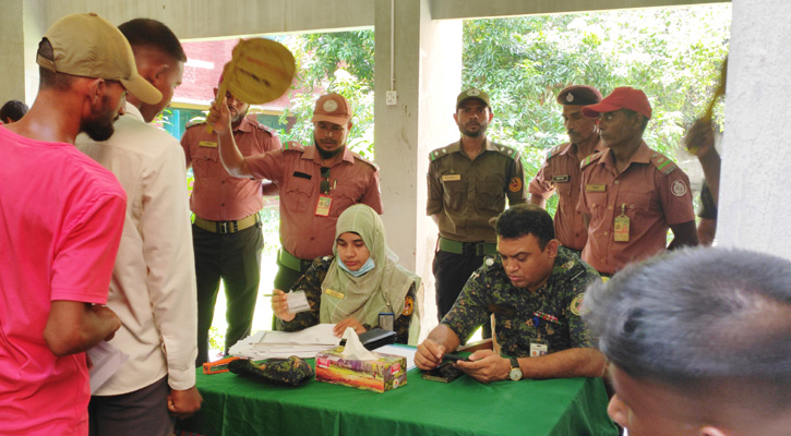 ভাঙ্গুড়ায় দুর্গাপূজা উপলক্ষে আনসার ভিডিপি‍‍`র বাছাই কার্যক্রম অনুষ্ঠিত