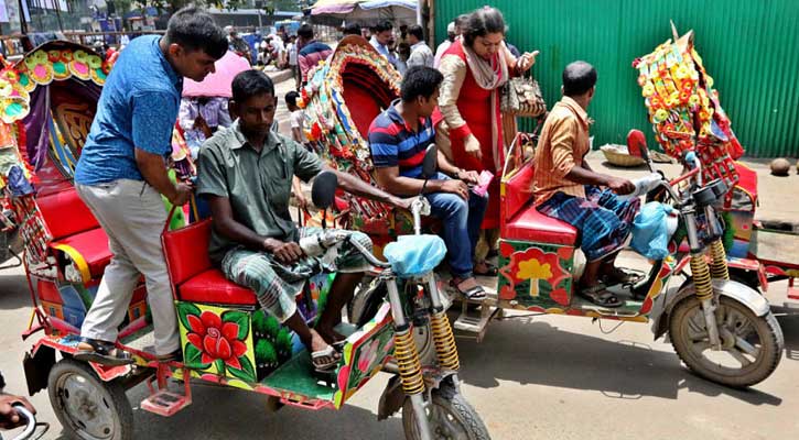 ময়মনসিংহে অনির্দিষ্টকালের জন্য অটোরিকশা চলাচল বন্ধ