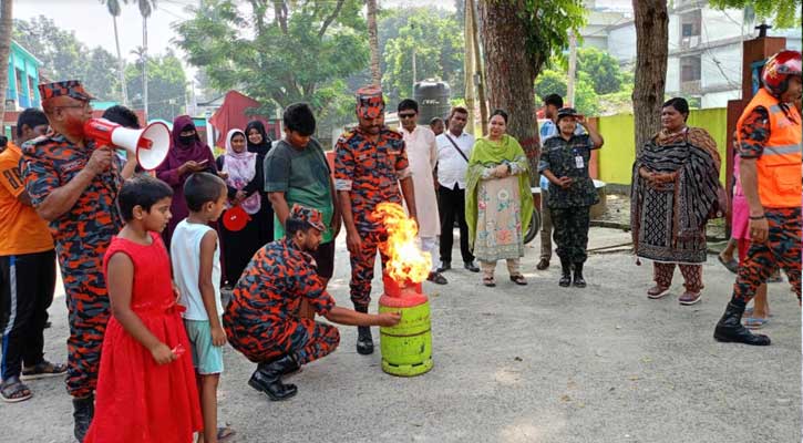 মাগুরার শ্রীপুরে আন্তর্জাতিক দূর্যোগ প্রশমন দিবস উপলক্ষে র্যালী ও মহড়া