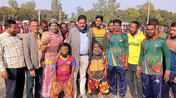 টার্গেট ক্লাবের উদ্যোগে মান্দায় ভ্রাম্যমান সার্কাস খেলা অনুষ্ঠিত