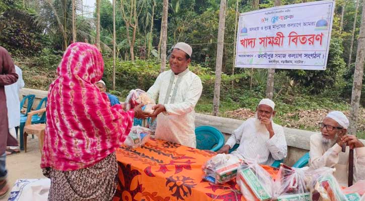 বড়াইগ্রামে শতাধিক অসহায় মানুষের মাঝে ঈদ সামগ্রী বিতরণ