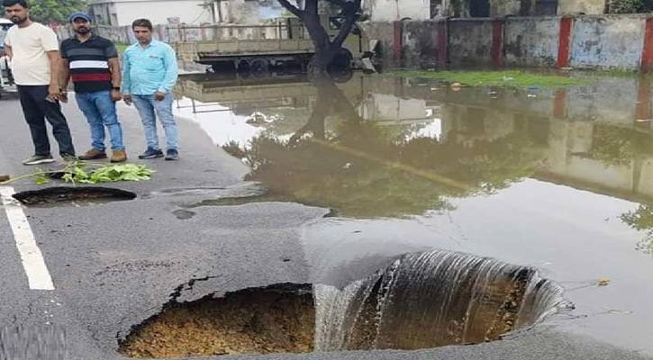 রামমন্দিরে ফাটল, এবার ধসে পড়ল ‘রামপথ’