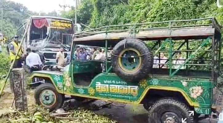 মাটিরাঙ্গায় বাস-জীপ মুখোমুখি সংঘর্ষ; নিহত ১ আহত ৩০