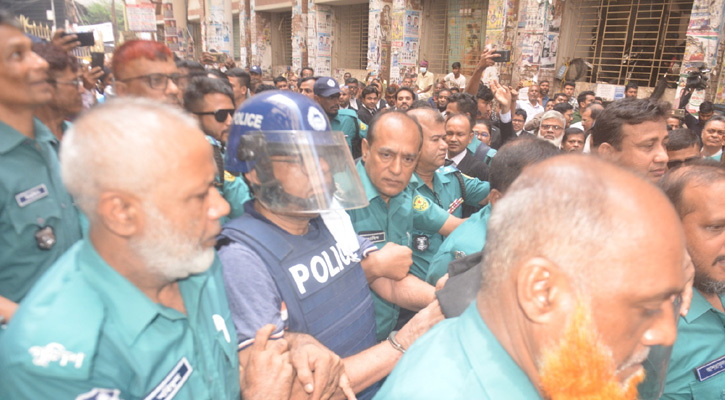 আমি পেশাদার সাংবাদিক, সরকারের কোনো সুবিধা নেইনি