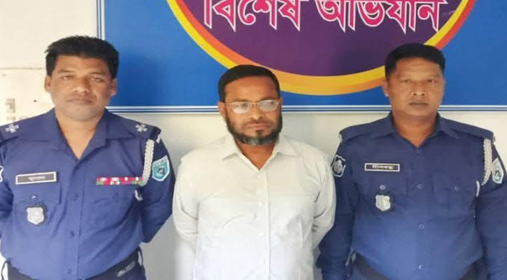 কুড়িগ্রামে দিনভর নানা নাটকীয়তার পর উপজেলা পরিষদ চত্বর থেকে ইউপি চেয়ারম্যান গ্রেপ্তার