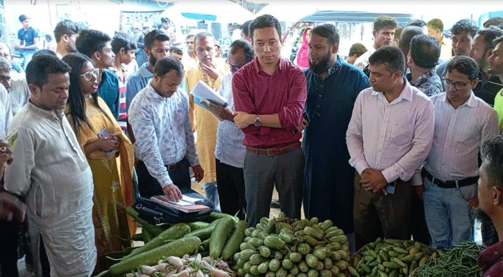 না‌জিরপু‌রে নিত্যপণ্যের বাজারে অভিযান ৭ প্রতিষ্ঠানকে জরিমানা