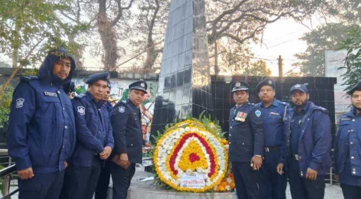 বোয়ালখালী পুলিশের পক্ষে বিজয় দিবসের শ্রদ্ধা নিবেদন