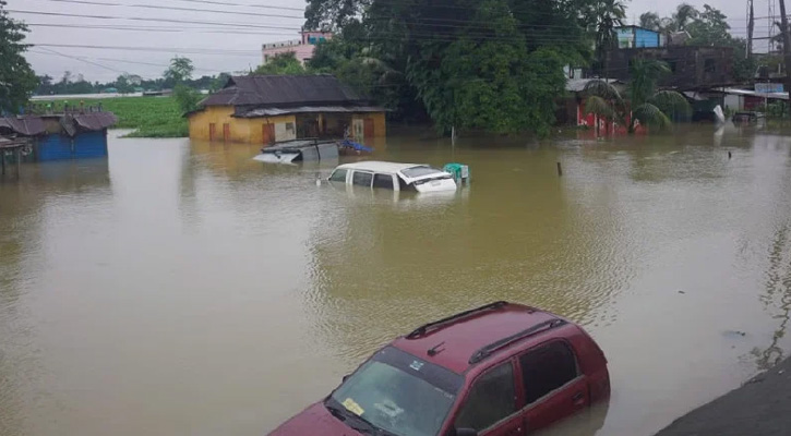 বন্যার পানিতে বিদ্যুৎস্পৃষ্টে ৩ জনের মৃত্যু