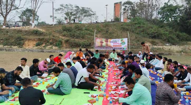 কুবিতে লালমাই স্টুডেন্টস অ্যাসোসিয়েশনের ইফতার ও দোয়া মাহফিল অনুষ্ঠিত