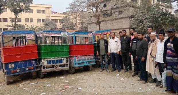 চাঁদপুরে ইজিবাইকের লাইসেন্স নবায়ন ও রংকরন কার্যক্রম শেষ