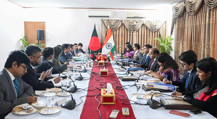 ঢাকা-দিল্লি পররাষ্ট্র সচিব পর্যায়ের বৈঠক চলছে