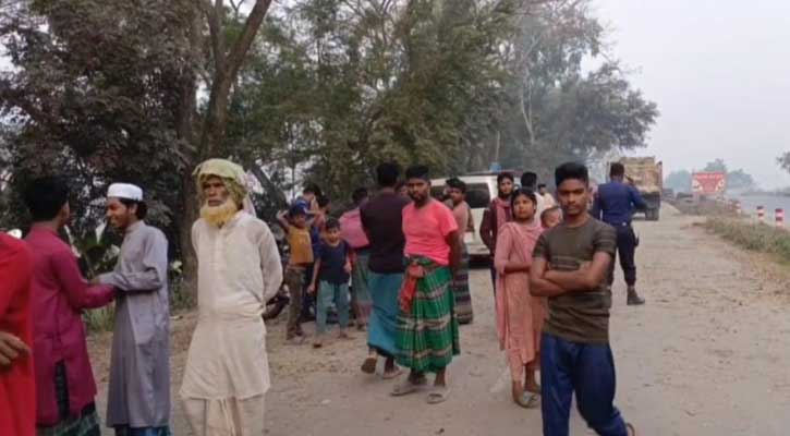 ফরিদপুরে দাঁড়িয়ে থাকা লরিতে মোটরসাইকেলের ধাক্কা,প্রাণ গেল তরমুজ ব্যবসায়ীর