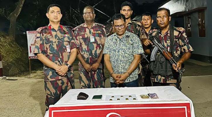 চাঁপাইনবাবগঞ্জের সোনামসজিদ চেকপোস্টে ০৭ টি স্বর্ণের বারসহ আটক-১