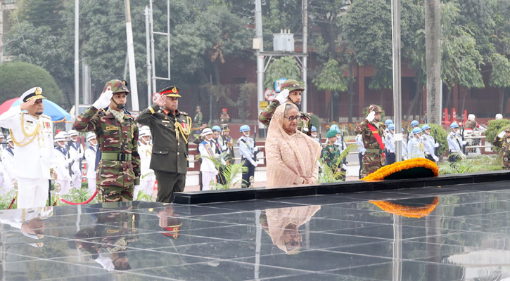 শিখা অনির্বাণে প্রধানমন্ত্রীর শ্রদ্ধা