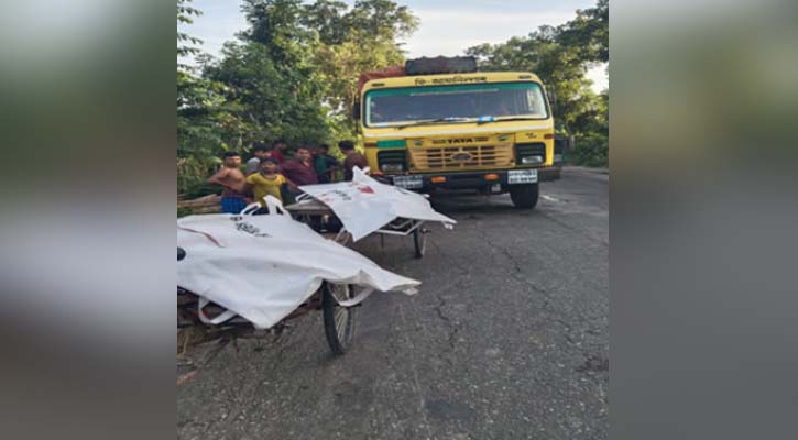 গৌরনদীতে ট্রাকের চাপায় ভ্যানচালক ও মাছ ব্যবসায়ী নিহত