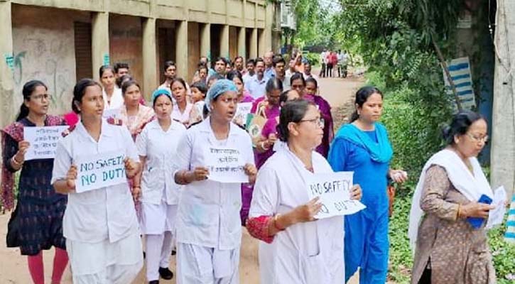 স্ট্রেচারে শুয়েই কর্তব্যরত নার্সকে শ্লীলতাহানি রোগীর