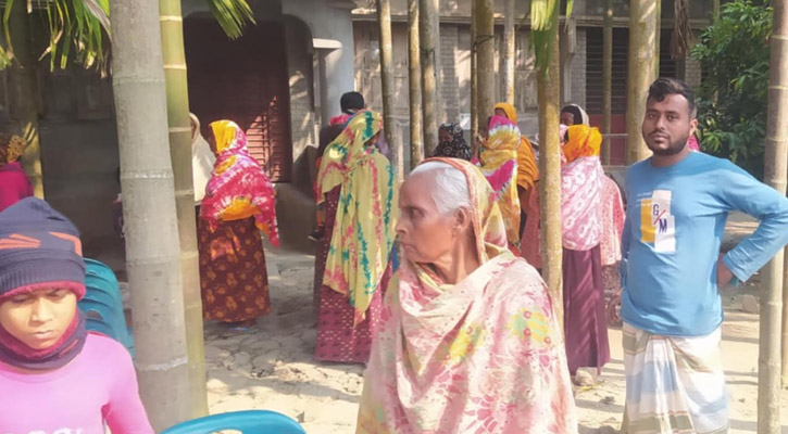 লালপুরে মুদি দোকানীকে কুপিয়ে হত্যা