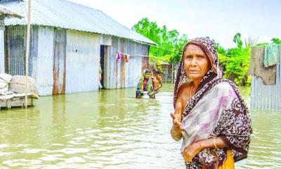 যেসব রোগের বিষয়ে সতর্ক থাকবেন বানভাসিরা