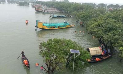 বন্যার কারণে টাঙ্গুয়ার হাওরের পর্যটনকেন্দ্র বন্ধ