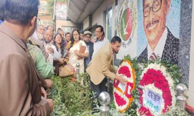 কেন্দ্রীয় কার্যালয় দখল নিয়ে রওশনপন্থিদের সংবাদ সম্মেলন