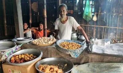 দুই যুগ ধরে ঠাকুরগাঁওয়ে নুরুল ইসলামের ‘২ টাকার দোকান’