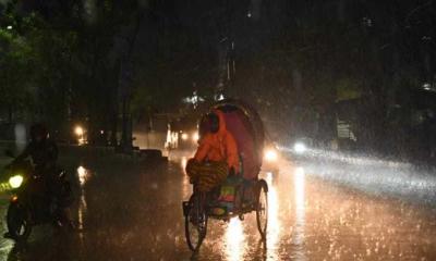 রাতের মধ্যে ঢাকাসহ ১২ জেলায় ৬০ কিলোমিটার বেগে ঝড়