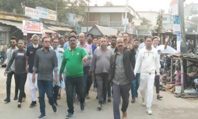 ছাত্রলীগের লিফলেট বিতরন, প্রতিবাদে বিএনপির বিক্ষোভ মিছিল ও সমাবেশ