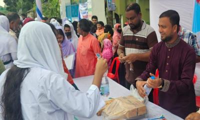 শ্রীপুরে এইচএসসি পরীক্ষার্থী, অভিভাবকদের শিক্ষা উপকরণ ও বিশুদ্ধ পানি বিতরণ