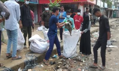 পেকুয়ার রাস্তা-ফুটপাত পরিষ্কার ও যান নিয়ন্ত্রণে স্কাউটদল ও শিক্ষার্থীরা