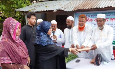 শিক্ষার্থীদের  সংবর্ধনা ও শহীদ পরিবারকে আর্থিক সহায়তা প্রদান