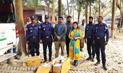 ফার্মেসীতে মেয়াদ উত্তীর্ণ ঔষধ রাখার দায়ে জরিমানা