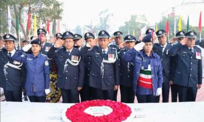 শেরপুরে বিজয় দিবসে জাতির শ্রেষ্ঠ সন্তানদের বিনম্র শ্রদ্ধা জানালেন জেলা পুলিশ সুপার