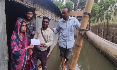 উলিপুরে স্বামীর মরহেদ পরিবহনে সহায়তা পেলো মেহেনা