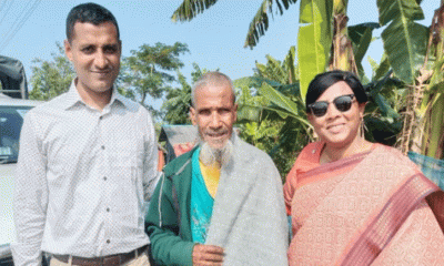 মোংলায় কম্বল নিয়ে অসহায়দের পাশে ইউএনও