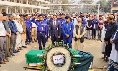 সাবেক সেনাপ্রধান কেএম সফিউল্লাহ-কে সর্বস্তরের শ্রদ্ধা নিবেদন