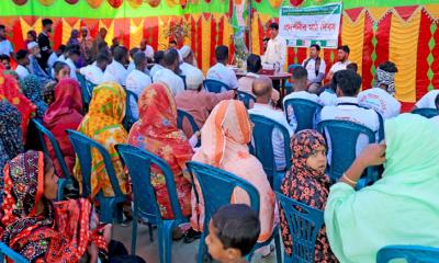 গোপালগঞ্জে পদক্ষেপ এর আয়োজনে মৎস্য চাষিদের নিয়ে মাঠ দিবস অনুষ্ঠিত