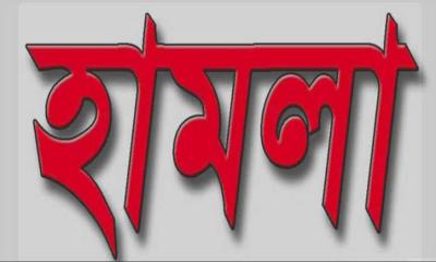 ইউপি সদস্যের বাড়িতে দুর্বৃত্ত দলের হামলা, ভাংচুর ও লুটপাট, স্ত্রী সন্তানদের অস্ত্রের মুখে জিম্মি