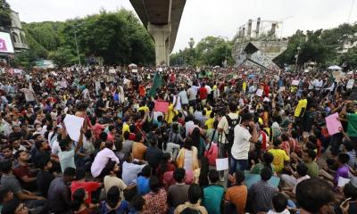 সাম্প্রদায়িক সহিংসতার প্রতিবাদে শাহবাগে বিক্ষোভ