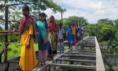 রাঙ্গাবালীতে জনভোগান্তির নাম রসুলবাড়িয়ার সেতু, ঝুঁকিপূর্ণ সাঁকো পার