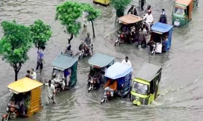 ভারী বর্ষণে পাকিস্তানে নিহত ৭৬, আহত ১৩৩