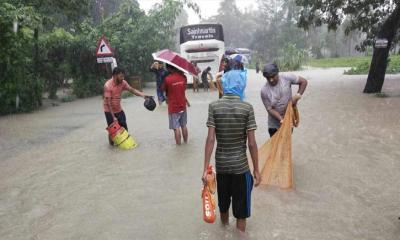 চট্টগ্রাম-কক্সবাজার মহাসড়কে যান চলাচল বন্ধ