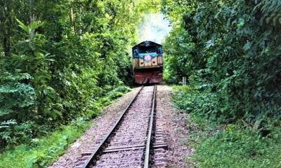 সিলেটের সাথে সারা দেশের রেলযোগাযোগ বন্ধ