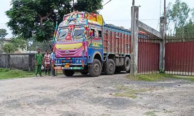 আড়াই মাস পর বাংলাদেশে ঢুকল ভারতের ৭৮ টন আলু